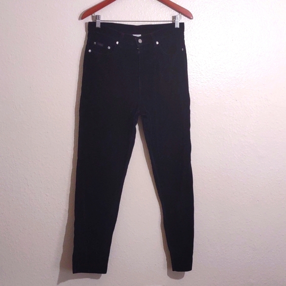 SLIGHTLY USED BLACK CALVIN KLEIN JEANS SIZE 8 100% COTTON - Picture 1 of 15
